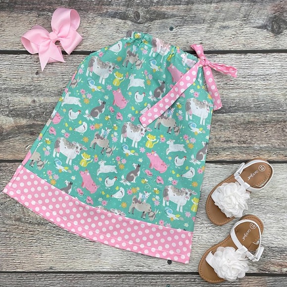 Posh Bargin Barn Other - NWT Sweet Farm Cow Goat  Pillowcase Dress B